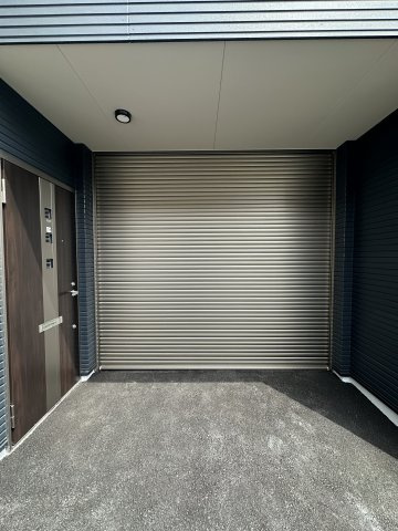 Garage Villa 山之手の駐車場