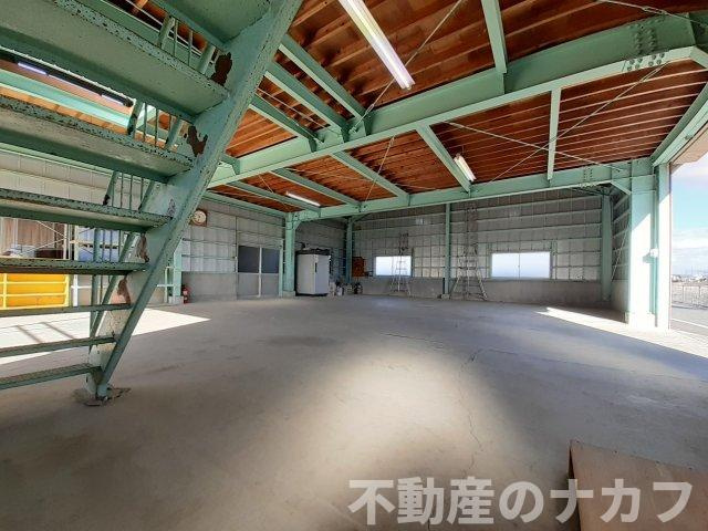 富合町Ｍ倉庫の内装