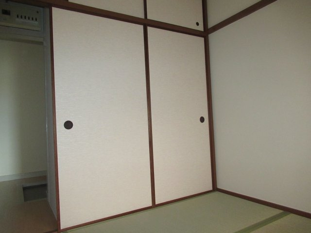 兵庫県公社　東垂水（３）１A号棟の和室|来客時にも便利な和室付き