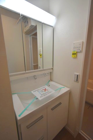 上荻3丁目・新築戸建・1号棟の独立洗面台