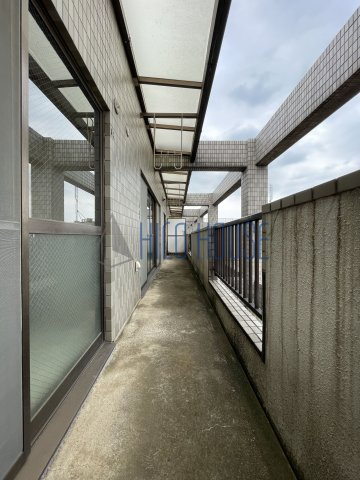 山崎第6ビルのバルコニー