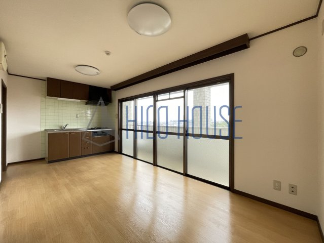 山崎第6ビルの居間・リビング