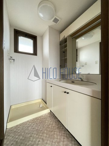 山崎第6ビルの洗面所