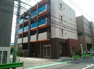 【外観】 | 鉄筋コンクリート造のがっちりとした建物。