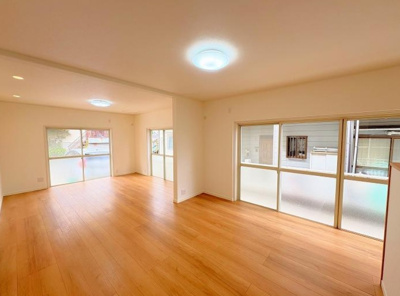 【居間・リビング】 | 星陵台５丁目　中古戸建