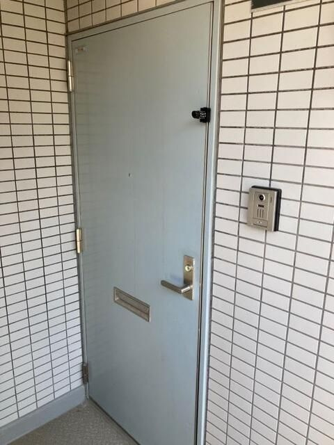 メゾンガーデニアの玄関