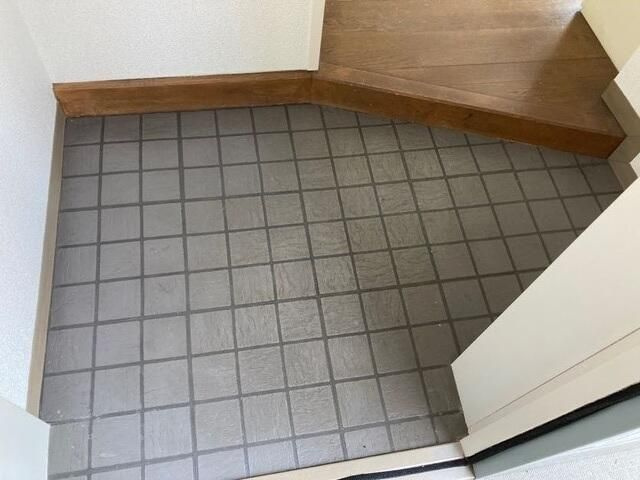 メゾンガーデニアの玄関