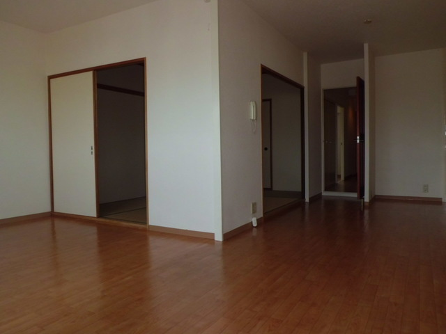 芦屋三木マンションの居間・リビング