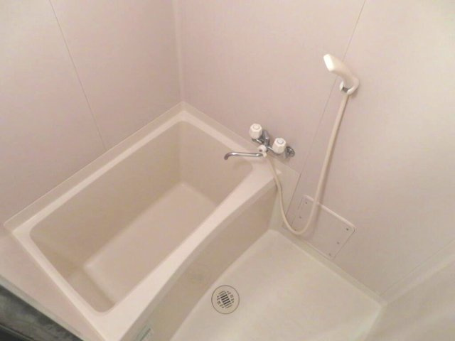 熊本市北区弓削６丁目のアパートの浴室