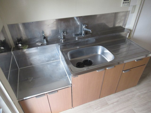 兵庫県公社　東垂水（１・２）４A号棟のキッチン|キッチンでお料理をお楽しみください