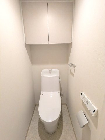 PROUD FLAT日本橋馬喰町のトイレ|温水洗浄便座です
