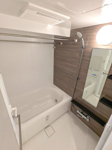 PROUD FLAT日本橋馬喰町の浴室|追焚オートバス、浴室換気乾燥機、ワイドシャワーヘッド
