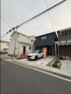 【前面道路含む現地写真】 | 【新築戸建】伏屋１丁目５期　７号棟 | 前面道路も広々で車の出し入れがしやすい
ですね♪