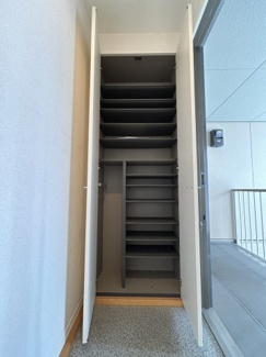 【玄関】 | シャーメゾンエルロイ