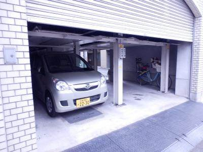 ウインズ綾小路の駐車場|駐車場、駐輪場