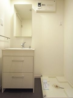 リブリ・空の独立洗面台