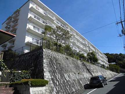 イトーピア己斐マンションの外観