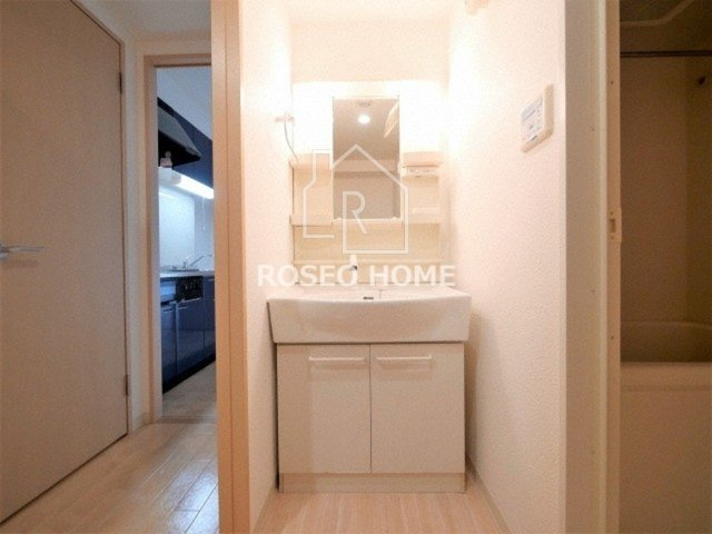 アプライズ西長堀の洗面所|同マンション別部屋：参考写真