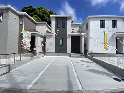 【外観】 | 糸満市真栄里Ⅳ（全4棟）C号棟 | C号棟　並列駐車3台可♪