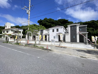 【外観】 | 糸満市真栄里Ⅳ（全4棟）C号棟 | C号棟　並列駐車3台可♪