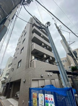 【外観】 | ガーデンコート | 鉄骨鉄筋コンクリート造のがっちりとした建物。