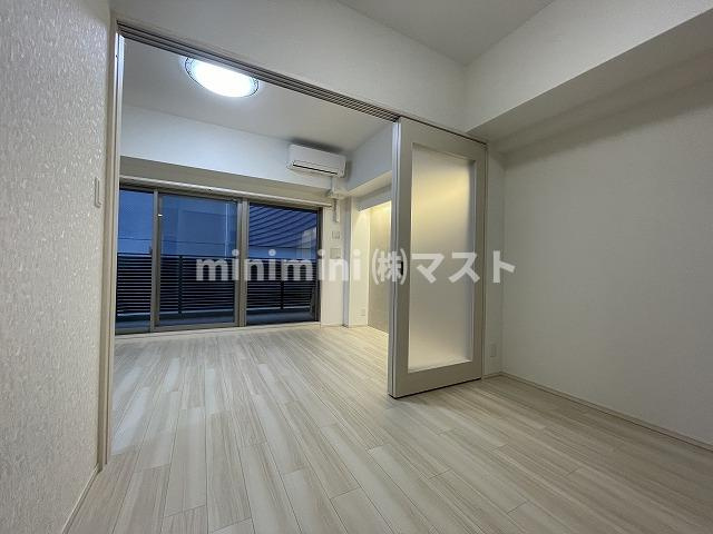 プレジオ弁天町の洋室