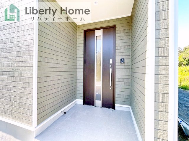 北茨城市中郷町粟野第1　新築戸建　2号棟のエントランス