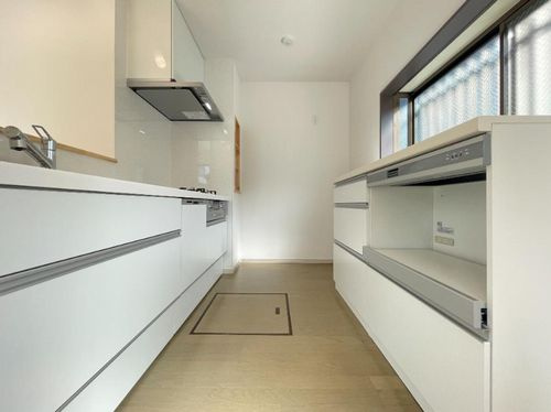 【キッチン】 | 海老名市杉久保南3丁目　中古一戸建て | 海老名市杉久保南3丁目　中古一戸建て