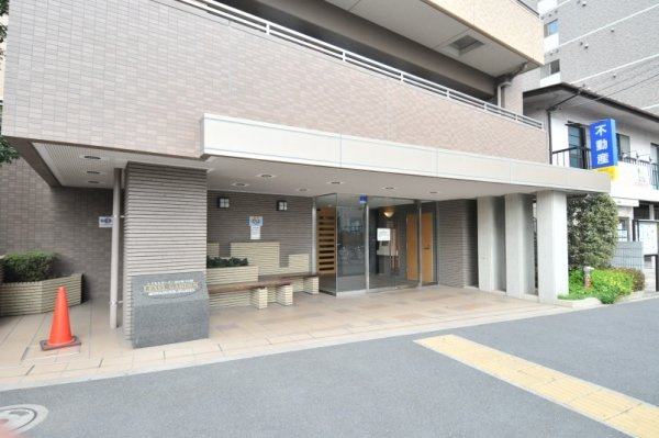 仲介手数料無料　レクセルガーデン仙台堀川公園　74.37㎡のエントランス