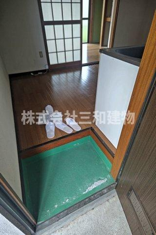 すばるハイツの玄関