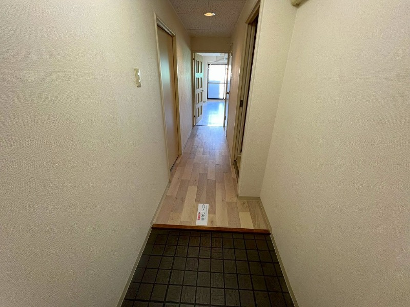 サンプラザ神楽の玄関