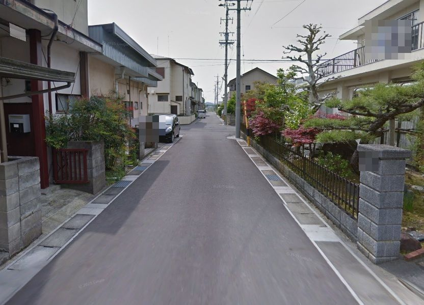 各務原市蘇原外山町２丁目の前面道路含む現地写真