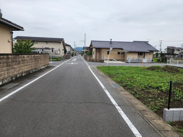 高崎市下之城町　売地の前面道路含む現地写真