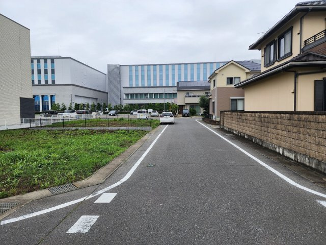 高崎市下之城町　売地の前面道路含む現地写真