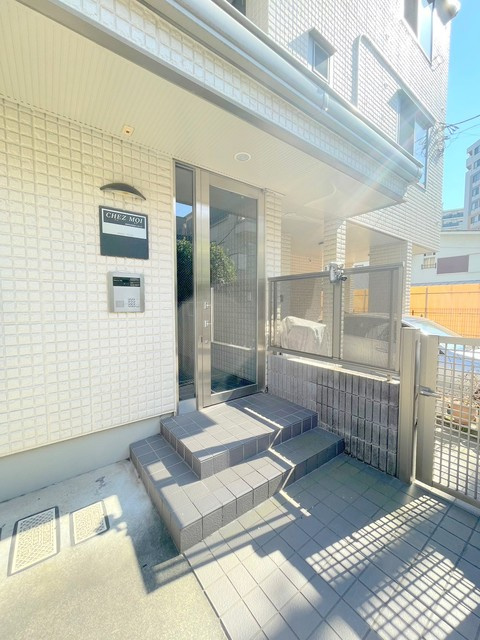 シェモアのエントランス