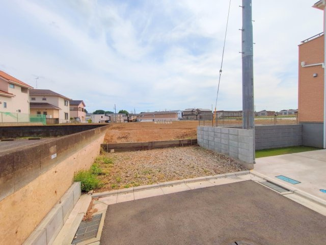 富士見市諏訪２丁目の売地の外観|2025年5月撮影　
ららぽーと富士見・鶴瀬駅が徒歩圏内で便利な立地の土地 全4区画！
約38坪～44坪のゆとりの広さ。

資料請求やご見学などお気軽にお問い合わせください。