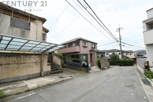 川西市錦松台中古戸建の外観