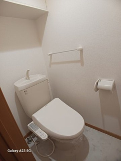【トイレ】 | フローレンスⅡＡ | ゆったりとした空間のトイレです