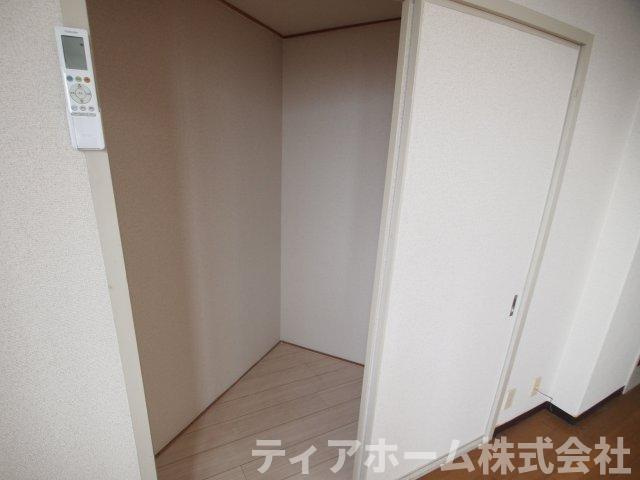 ロイヤル高田の収納|こまごまとしたものを収納できそうですね