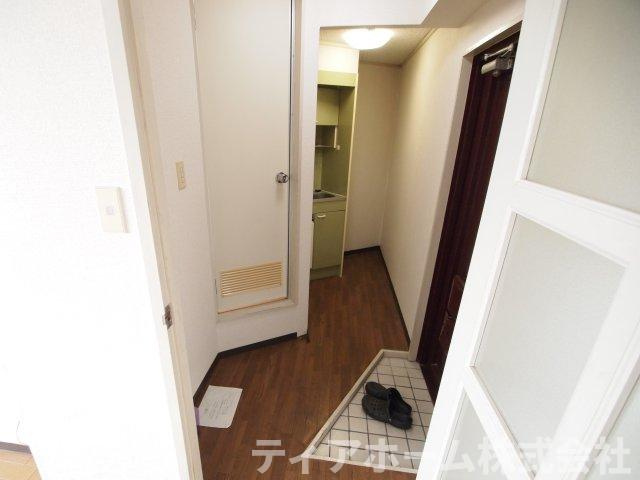 ロイヤル高田の玄関|明るい玄関です