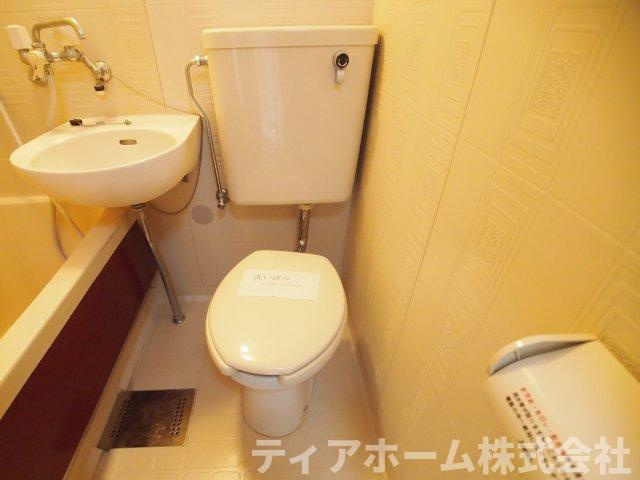 ロイヤル高田のトイレ|落ち着いたトイレです