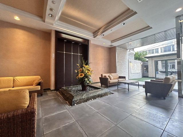 アプリーレ南堀江のロビー