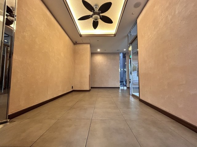 アプリーレ南堀江のロビー