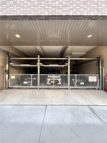 アプリーレ南堀江の駐車場