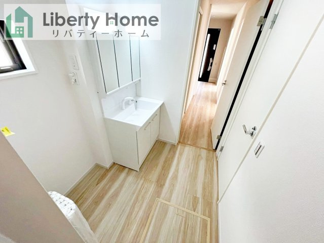 牛久市田宮町26期　新築戸建　１号棟の独立洗面台