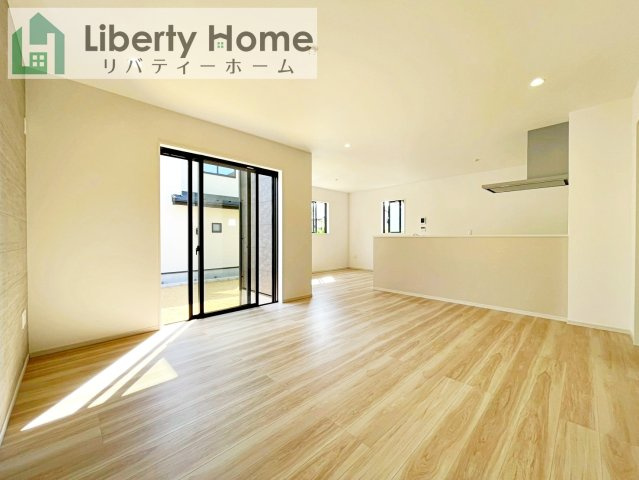 牛久市田宮町26期　新築戸建　１号棟の居間・リビング