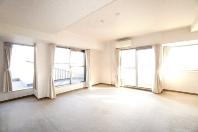 【居間・リビング】 | ヒューマンズプラザ青崎六番館