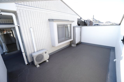 【バルコニー】 | ヒューマンズプラザ青崎六番館 | 現地（2024年12月6日9：00頃）撮影