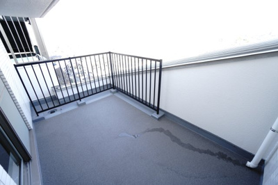 【バルコニー】 | ヒューマンズプラザ青崎六番館 | 現地（2024年12月6日9：00頃）撮影