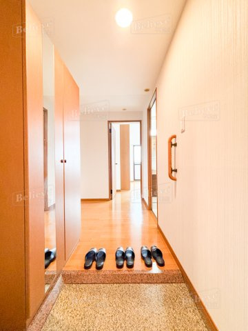 メゾンドール荒木の玄関|シューズボックス付きの玄関☆